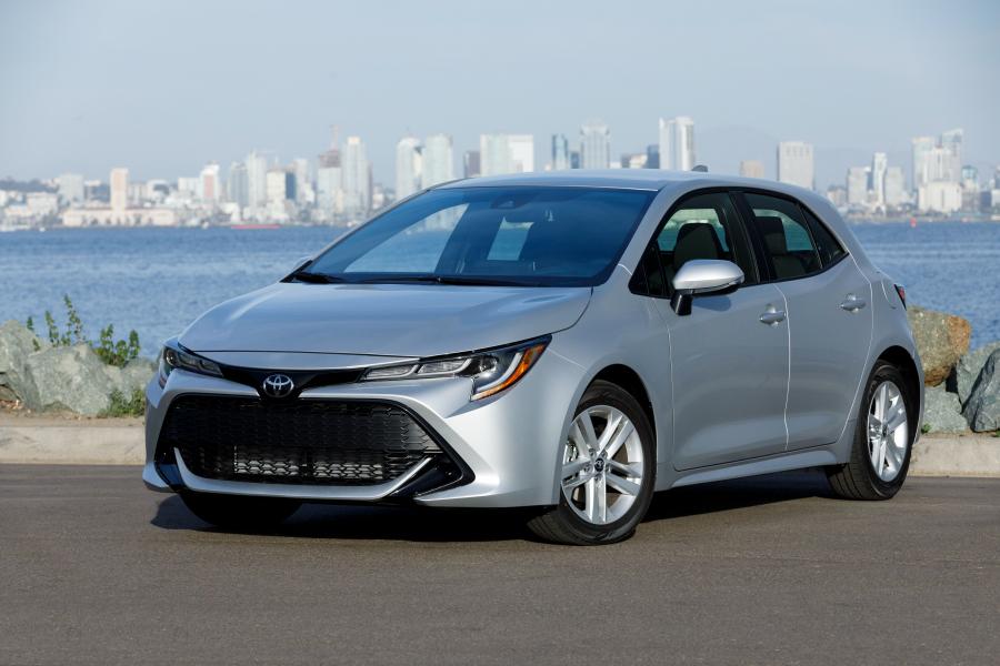 Toyota Corolla SE Hatchback 2018 года  (NA) (фото 12 из 30)